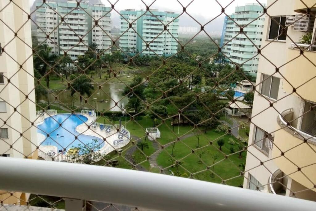 Barra Da Tijuca-apto De Sala-cozinha-quarto/suite Apartamento *